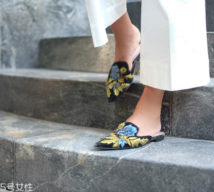 alberta ferretti是幾線品牌？刷遍ins的網紅拖鞋