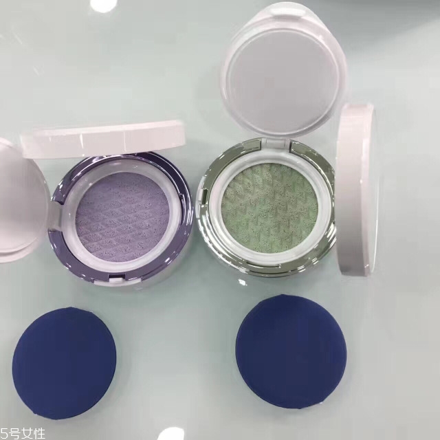 蘭芝小白光氣墊bb霜使用方法 水光透白的自然妝感 蘭芝小白光氣墊bb霜使用方法 水光透白的自然妝感