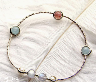 2018情人節(jié)怎么快速脫單？脫單法則之桃花手鏈