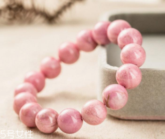 2018情人節(jié)怎么快速脫單？脫單法則之桃花手鏈