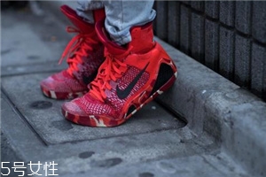 運(yùn)動鞋不能水洗怎么辦？濕抹布輕微擦拭