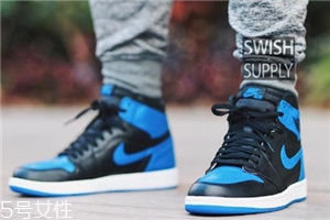 運(yùn)動(dòng)鞋要買剛合腳的嗎？試穿要仔細(xì)