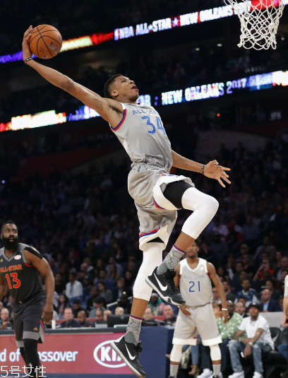 運(yùn)動(dòng)鞋要買大半碼嗎？根據(jù)自己的運(yùn)動(dòng)習(xí)慣挑選