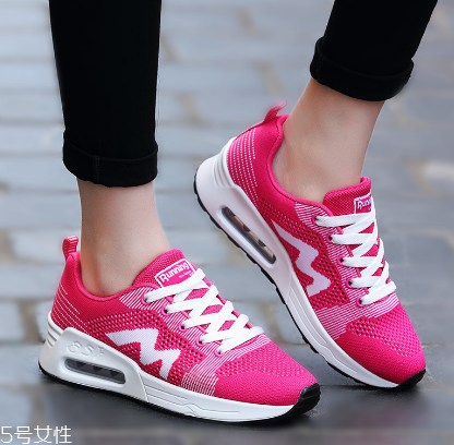 運(yùn)動(dòng)鞋需要經(jīng)常洗嗎？洗太頻繁對(duì)鞋子不好