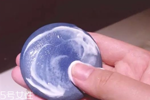 氣墊粉撲洗多久換一次？一定要經(jīng)常洗經(jīng)常換