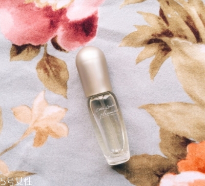 雅詩(shī)蘭黛香水怎么樣？提升生活逼格的香水