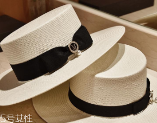 戴什么帽子顯臉??？寬檐帽讓臉看起來小