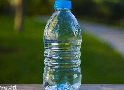 礦泉水為什么保質(zhì)期那么長 礦泉水為什么保質(zhì)期那么長