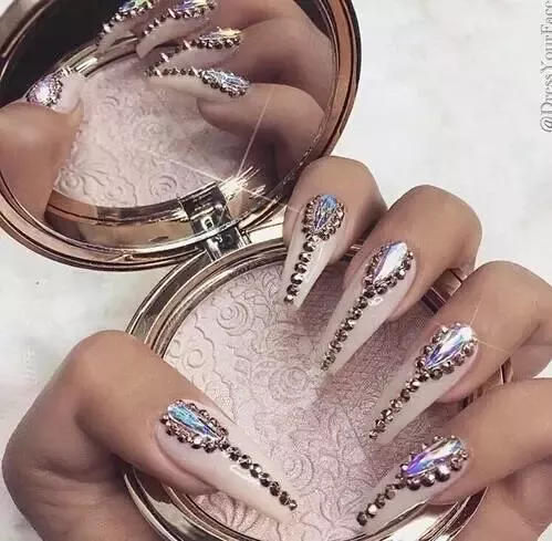 怎么選購(gòu)韓國(guó)化妝品？女生化妝品必備清單