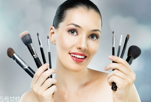 國產(chǎn)化妝品哪個牌子好？性價比和口碑都很好的化妝品