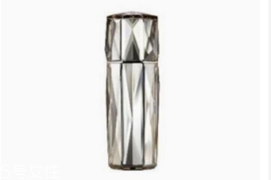 法令紋用什么護膚品？CPB精華液讓肌膚宛如少女