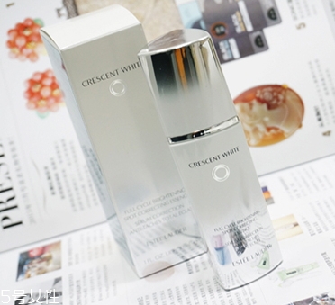 雅詩蘭黛晶透沁白精華怎么樣？一起來看看評測