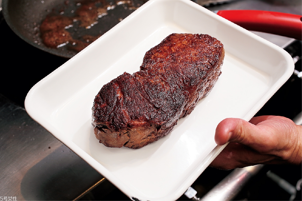 平底鍋怎么煎牛排 5個(gè)美味重點(diǎn) 平底鍋怎么煎牛排 5個(gè)美味重點(diǎn)