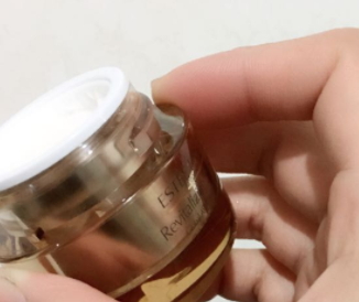 雅詩蘭黛多效智妍眼霜怎么用？