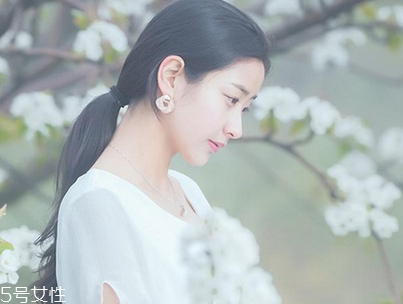 碧歐泉和倩碧還有蘭芝哪個(gè)好用？看肌膚挑選