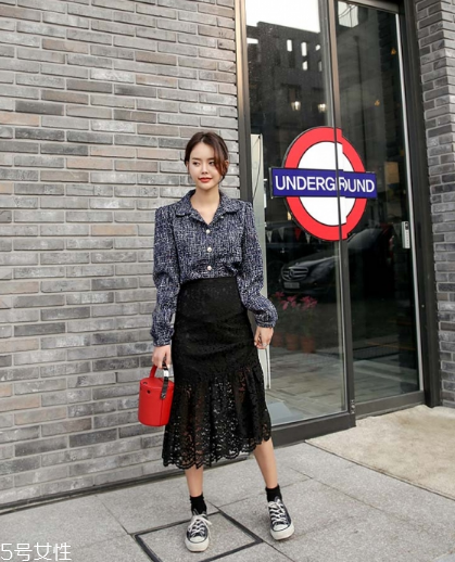 蕾絲長(zhǎng)裙配什么上衣？?jī)?yōu)雅氣質(zhì)小女人