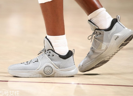 運(yùn)動(dòng)鞋鞋墊哪里買？賣鞋子的地方都有賣