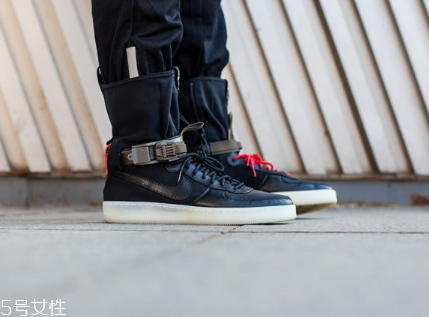 運動鞋前面擠腳怎么辦？四招解決運動鞋頂腳