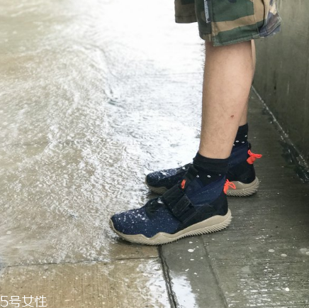 運動鞋輕好還是重好？不同運動需求不同