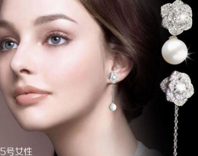 2018情人節(jié)戴什么東西好看？用精巧飾品讓他向你靠近