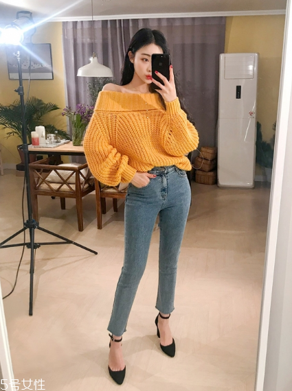 毛衣搭配牛仔褲好看嗎？打造春日慵懶范兒