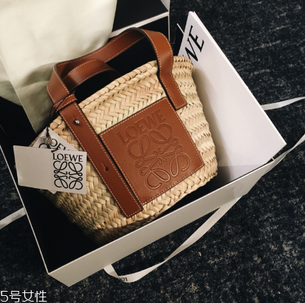 loewe是奢侈品嗎？西班牙百年奢華品牌