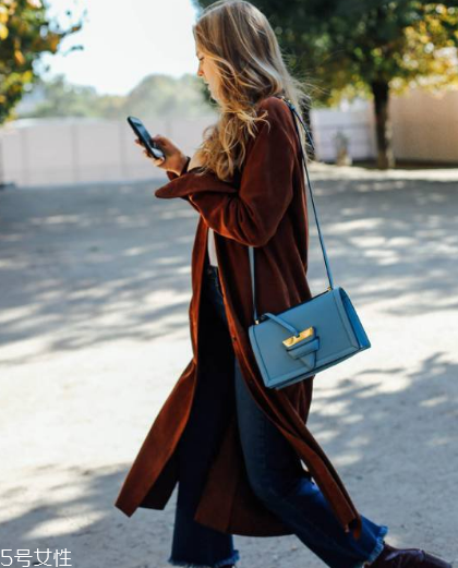 loewe和lv哪個(gè)檔次高？都是頂級(jí)品牌