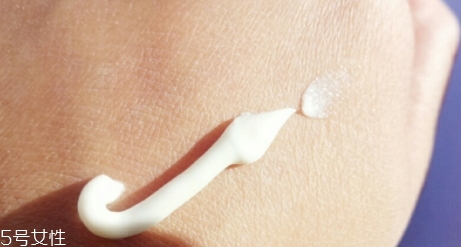 lamer海藍(lán)之謎和希思黎哪個(gè)好？比較一下兩者檔次