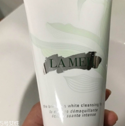 lamer海藍(lán)之謎和阿瑪尼哪個(gè)好？