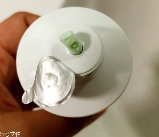 lamer海藍(lán)之謎和阿瑪尼哪個(gè)好？