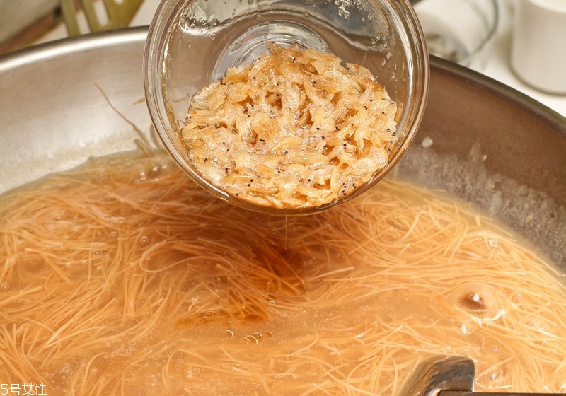 大腸面線怎么做好吃 湯頭烹煮的技巧 大腸面線怎么做好吃 湯頭烹煮的技巧