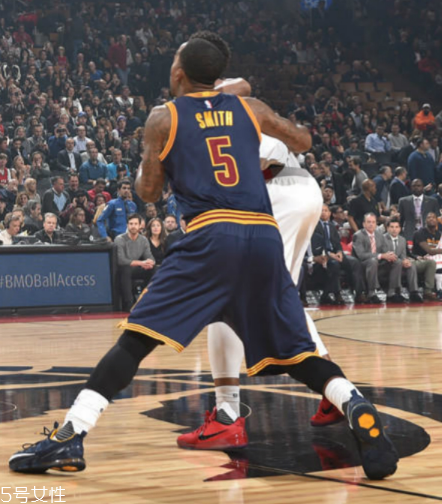 運動鞋放久了會壞嗎？運動鞋長期不穿也會壞