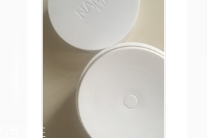 snail white蝸牛霜怎么打開？輕輕一按即有乳液滲出