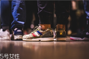 運動鞋230是多少碼？運動鞋選對尺碼很重要