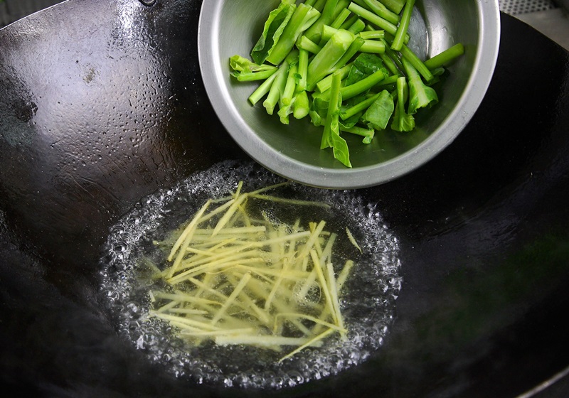 青菜怎么炒好吃又不變色 5種炒法好看又好吃 青菜怎么炒好吃又不變色 5種炒法好看又好吃