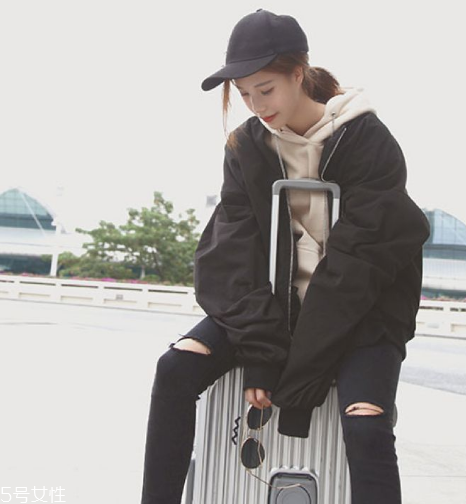 復(fù)古運(yùn)動風(fēng)怎么搭配？重回80年代潮流路線