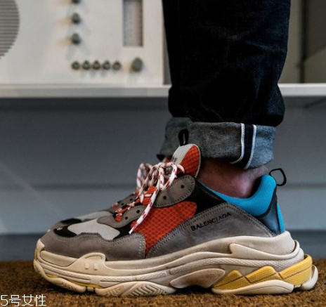 復(fù)古運(yùn)動風(fēng)怎么搭配？重回80年代潮流路線