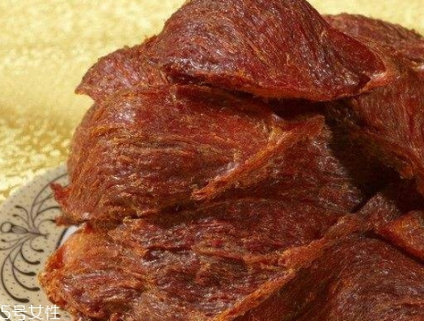 血燕窩和白燕窩區(qū)別 是高價值還是商家噱頭？