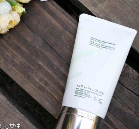 海藍(lán)之謎透潔面泡沫怎么用？璀璨凈透潔面泡沫