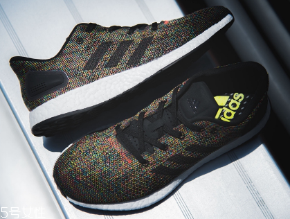 運動鞋后跟磨腳怎么辦？教你四招解決問題