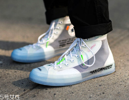 運(yùn)動(dòng)鞋腳面緊怎么處理？千萬(wàn)不要勉強(qiáng)穿
