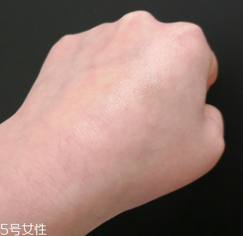 碧唇小藍(lán)罐怎么樣？滋潤(rùn)效果超好