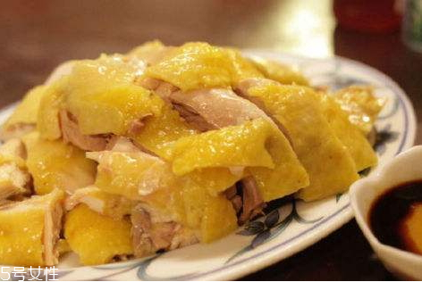 白斬雞用什么雞好 三黃雞最好 白斬雞用什么雞好 三黃雞最好