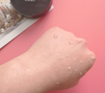 Luna露娜氣墊遮瑕怎么樣？遮瑕效果不錯(cuò)