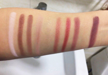 愛麗小屋十色眼影盤哪個(gè)好看？酒紅色非常好看