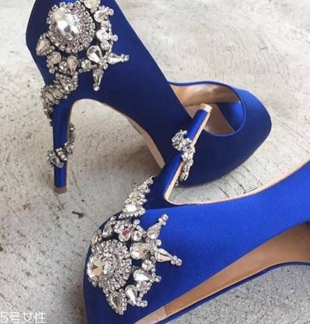 badgley mischka鞋子在哪買？美到挪不開眼的藝術(shù)品