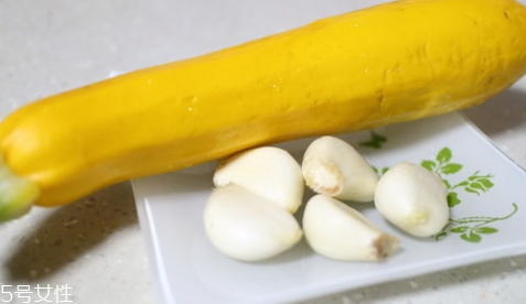 香蕉西葫蘆多少錢一斤？