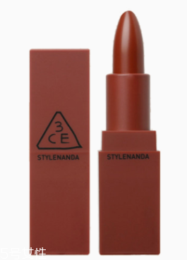 絲絨口紅和啞光哪個好？正式場合用啞光