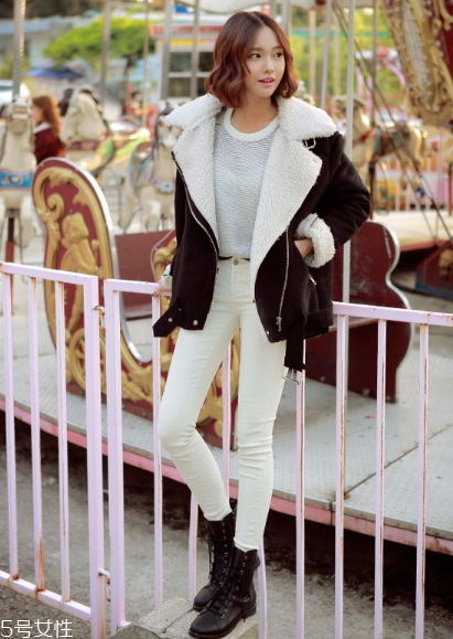 羊羔絨外套配什么褲子？讓你開春美個夠