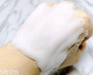 蘇秘泡泡面膜多久一次？每周一兩次